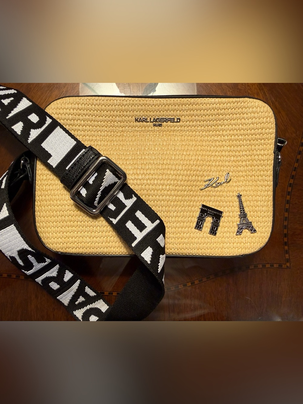 Kar! Lagerfeld Paris Maybelle crossbody camera bag w/Paris embellishments - Picture 3 of 12